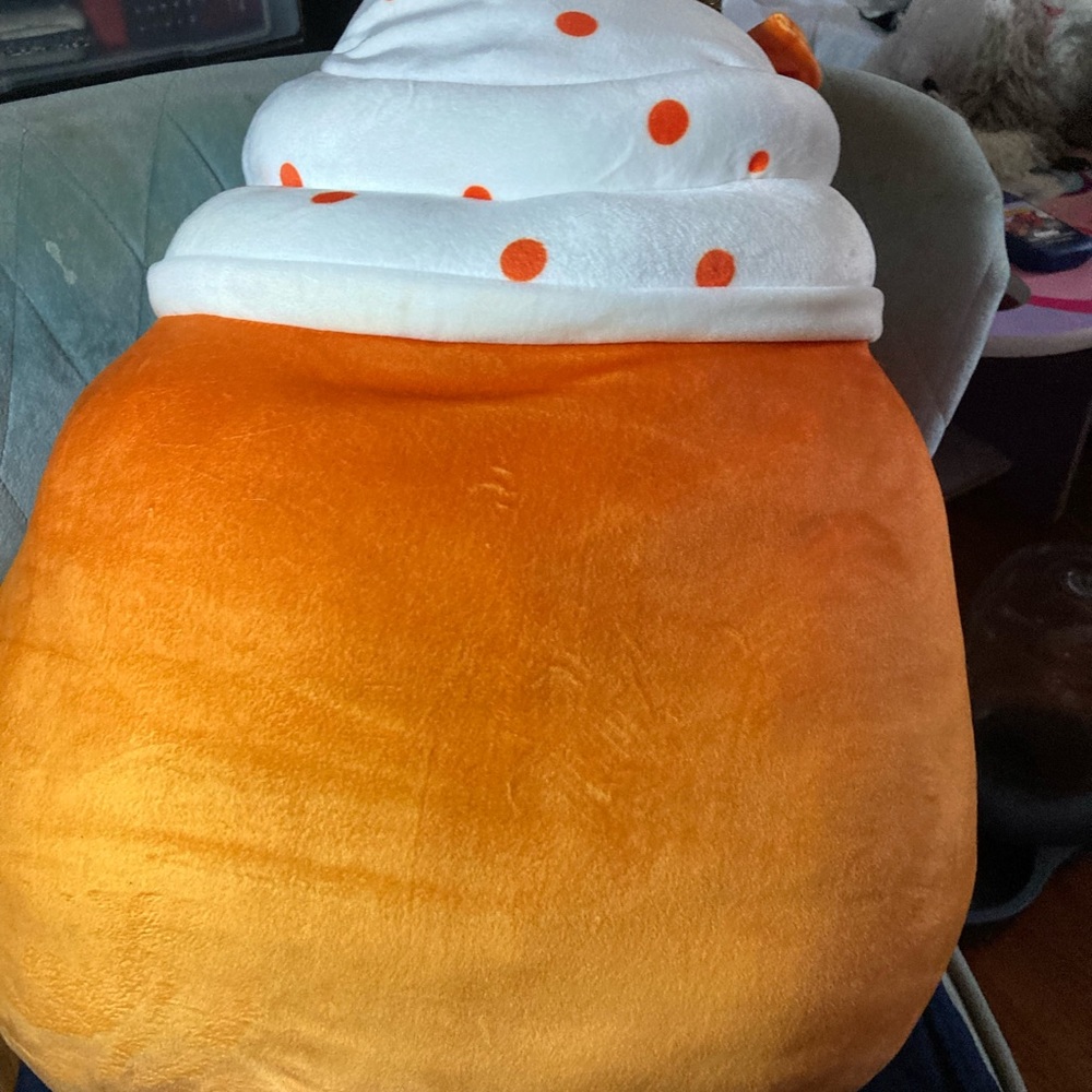 Squishmallows Kendla the pumpkin spice latte - Picture 3 of 3